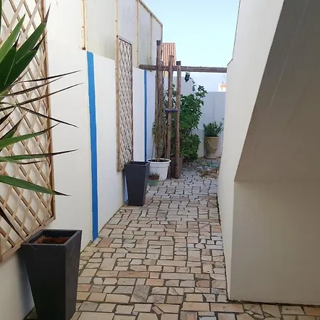 2 Bedrooms At 100 M Away From The Beach With Enclosed Garden And Wifi Appartamento *